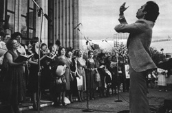 Conducting the Metropolitan Opera Chorus in a Free Concert at Lincoln Center, during the 1980 MET Labor Dispute