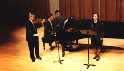 Stiller Freund der vielen fernen (Premiere); Raymond Gniewek, violin, Emily Pulley, soprano, John Churchwell, piano